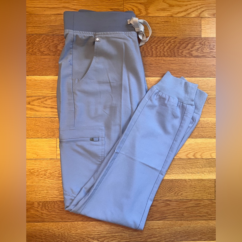 FIGS Vapor Blue Space Dye Zamora Jogger Scrub Pants in XS Tall